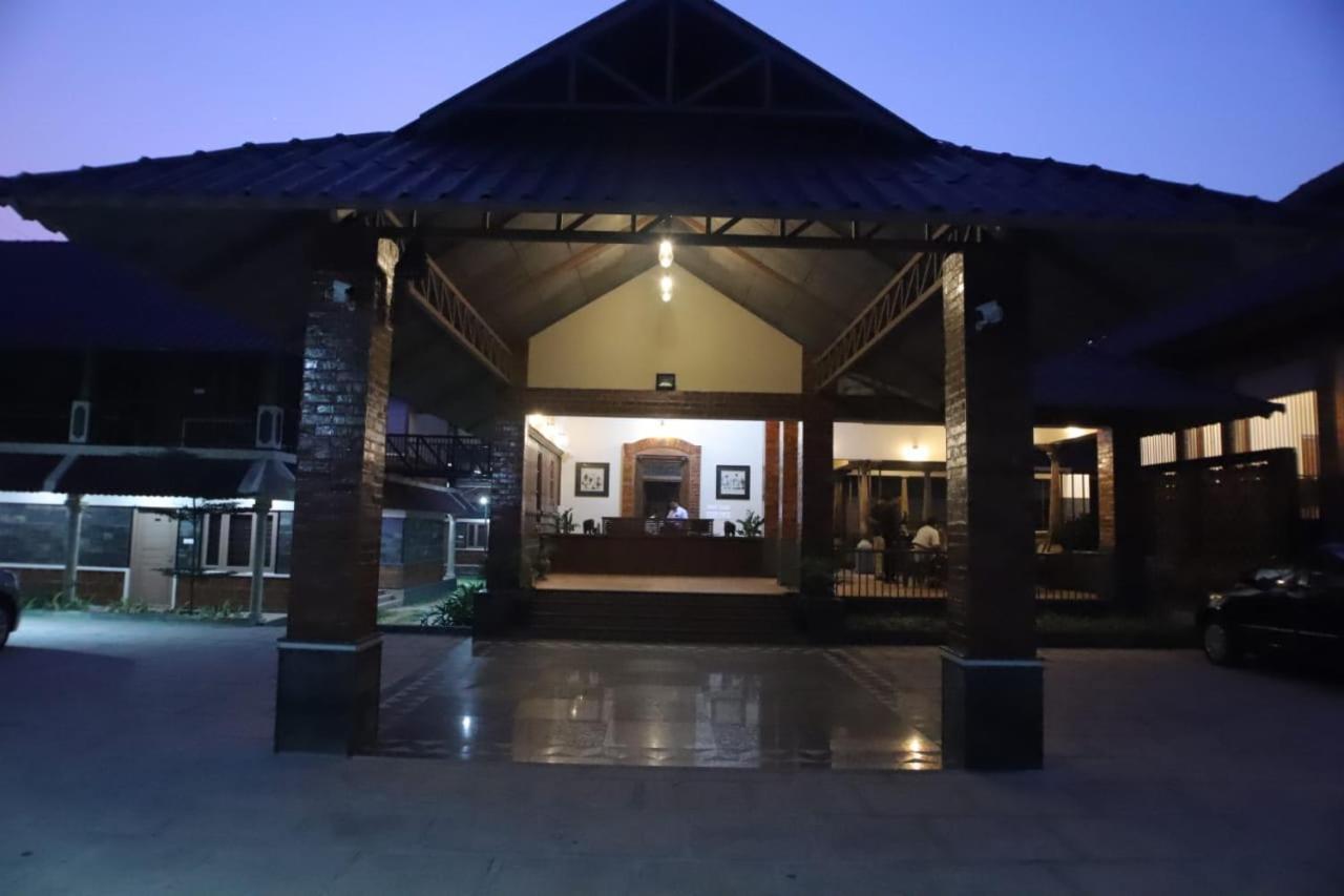 Green Planet Hotel Mattanur Zewnętrze zdjęcie